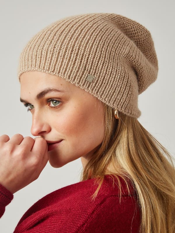 Munaypaka Women Beanie – 100% Alpaca